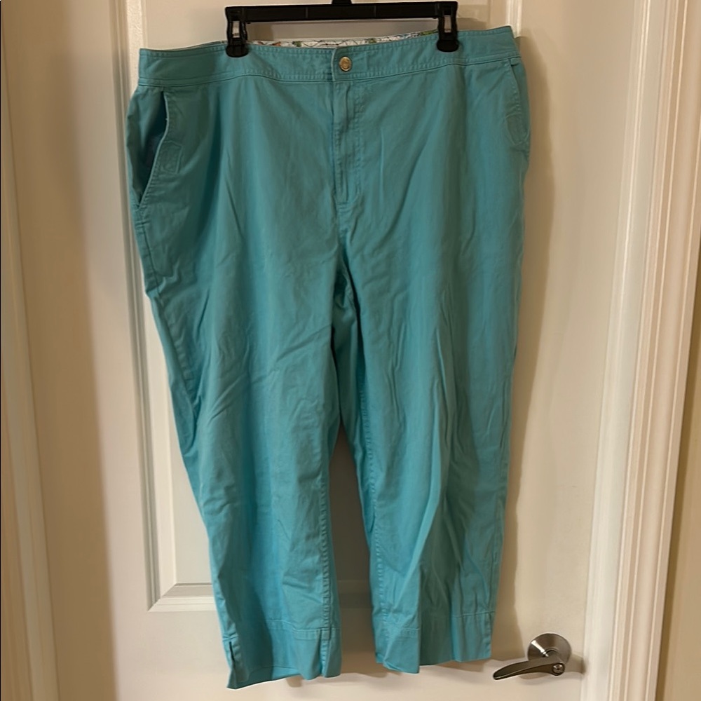 Liz Claiborne Women's Teal Cropped Pants
